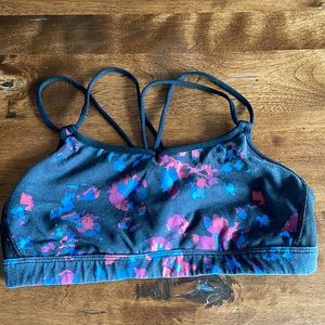 Lululemon sports bra size 6